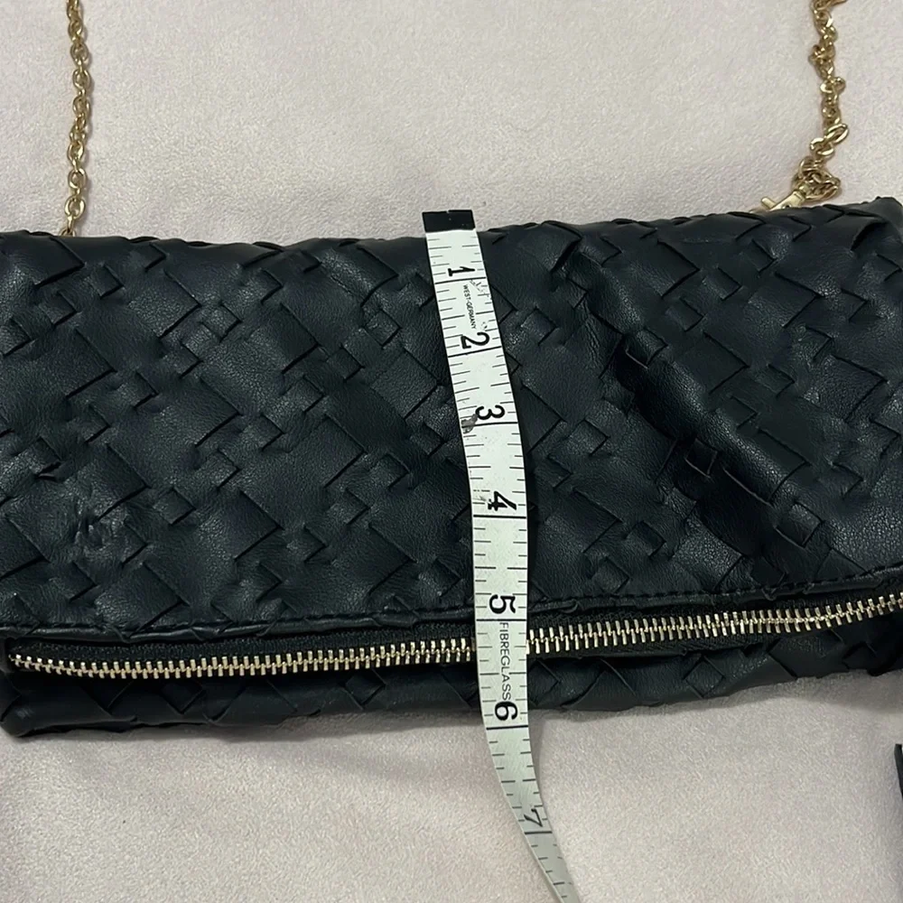 5/15 Urban Expressions black certified vegan woven crossbody fringe pull